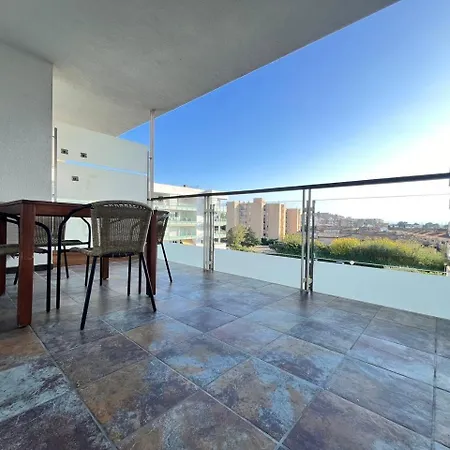 Apartment Con Piscina En