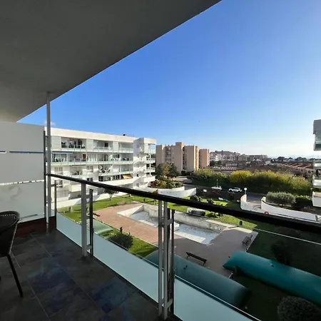 Con Piscina En Apartment Roses