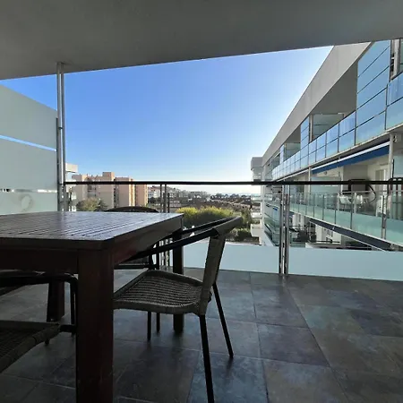 Apartment Con Piscina En